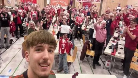 英超冠军争夺再现焦灼：曼城连败跌至第三，利物浦稳居榜首